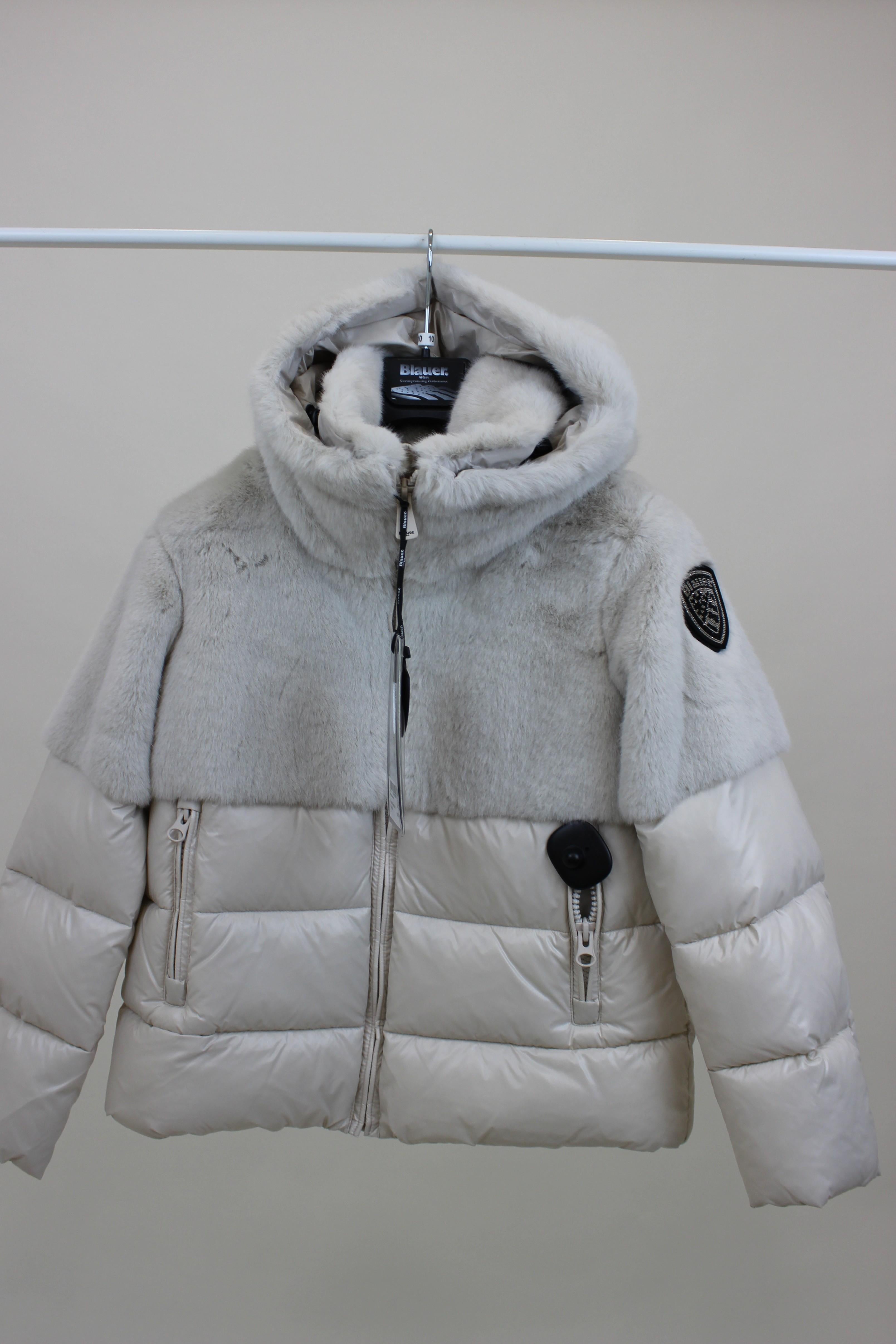 Fanevil Jr 25WBLGC02411 907 BLAUER 