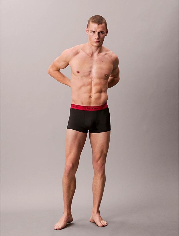 Boxer a vita bassa in confezione da 3 - Microfibre Stretch LV00NB4409 0AZ CALVIN KLEIN 