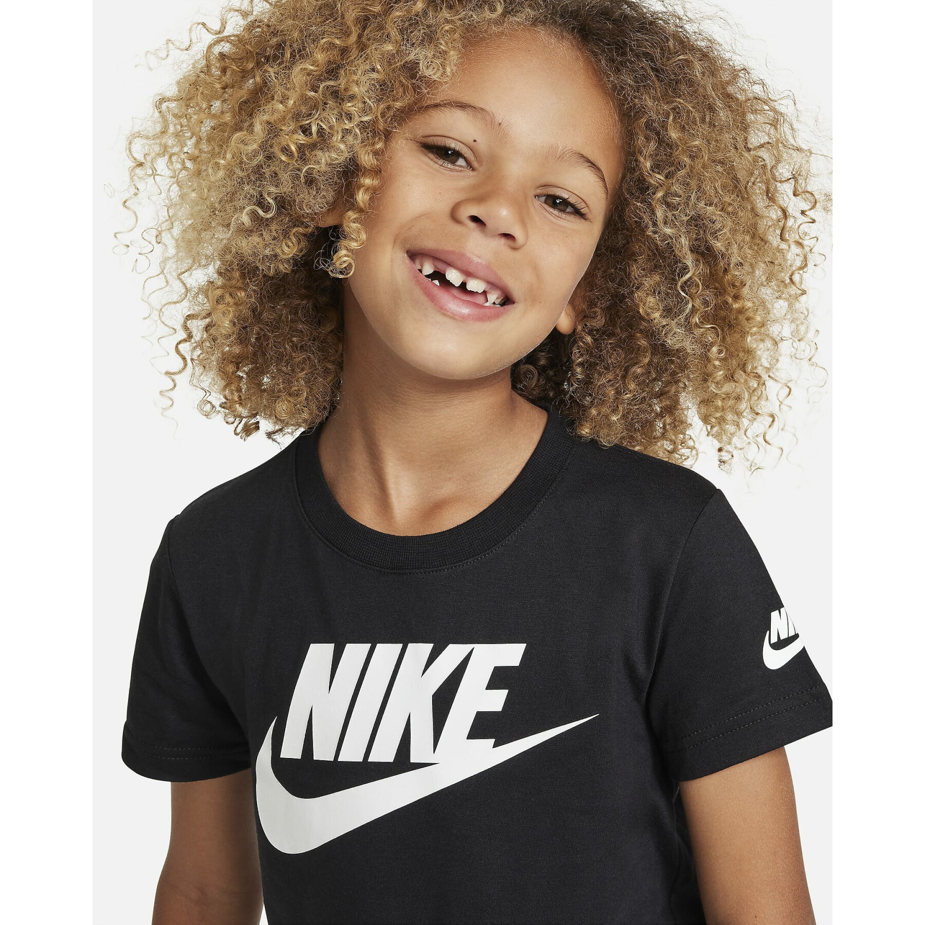 T-shirt per bambini Nike Futura Evergreen 86J575 K25 NIKE 