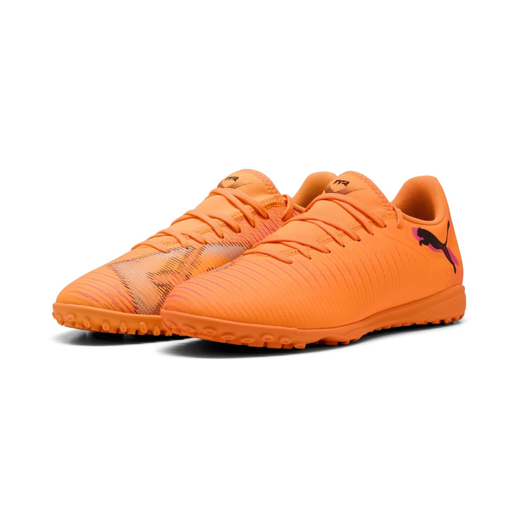 Future 8 Play Tt 108605 03 PUMA 