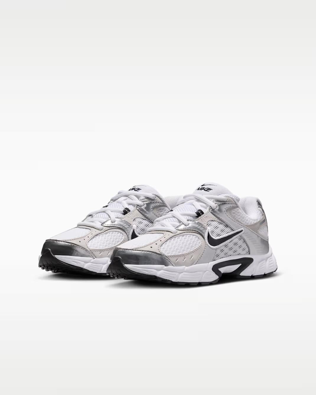 Nike V5 Rnr HQ6411 100 NIKE 