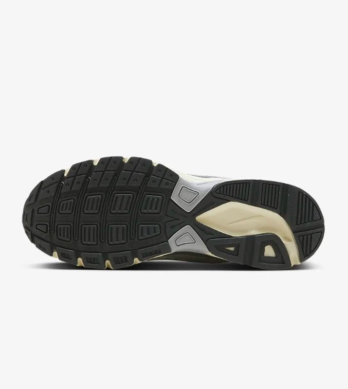 Initiator HQ1179 001 NIKE 