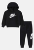 Nike Club Fleece Set In Pile Baby