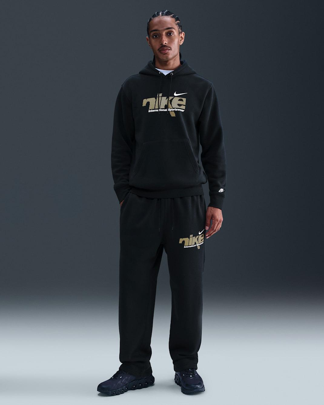 Sportswear ClubMen's Tracksuit IM8321 010 NIKE 