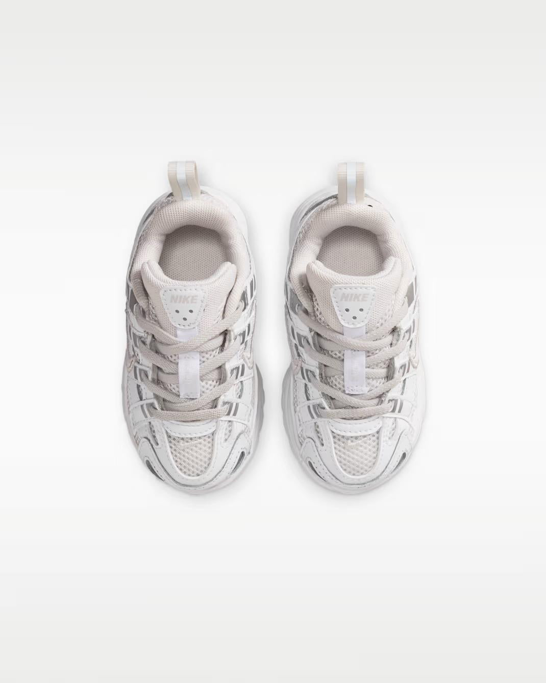 Nike P-6000 IO4646 017 NIKE 