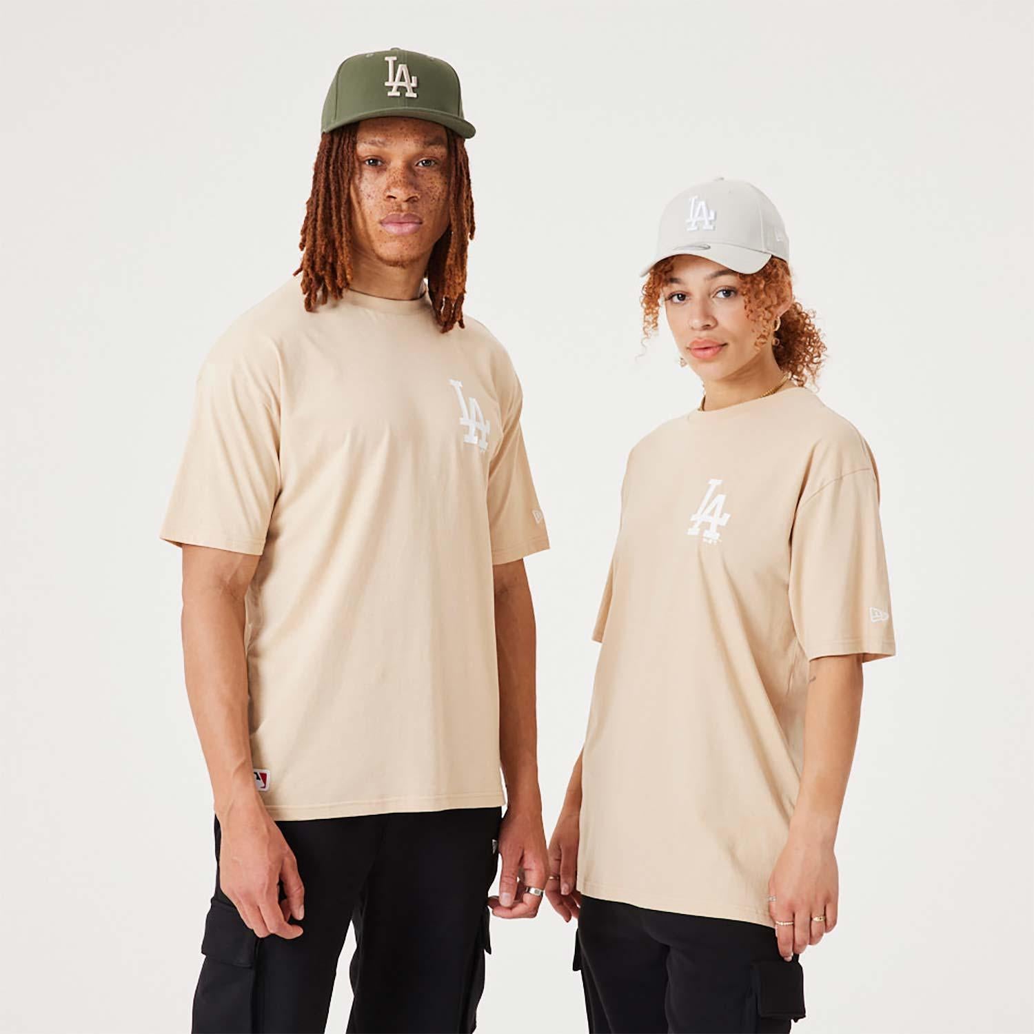 League Essntls LC OS 60332159 OMLWHI NEW ERA 