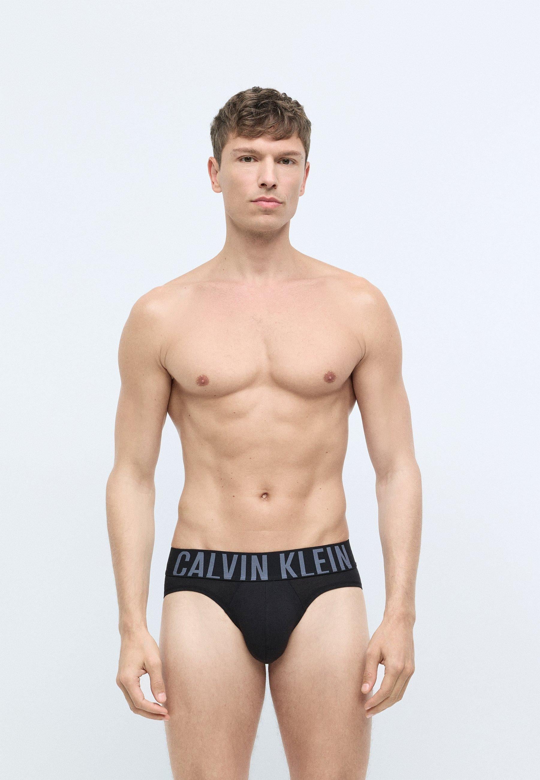 Slip con vestibilità a livello dei fianchi in confezione da 3 - Microfibre Stretch 000NB3607A ZDO CALVIN KLEIN 