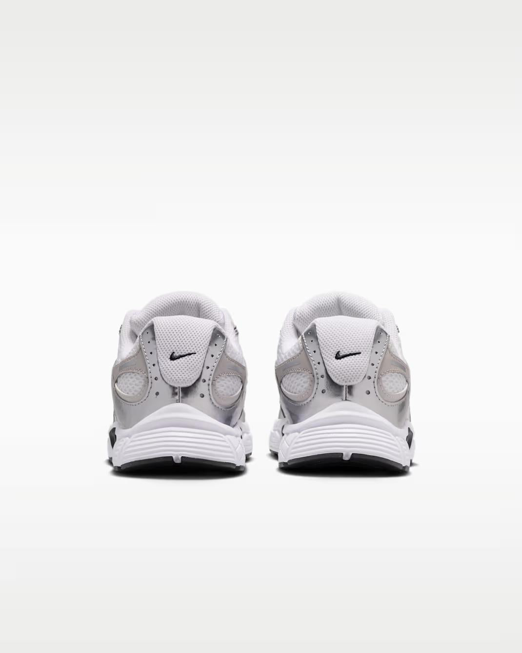 Nike V5 Rnr HQ6411 100 NIKE 