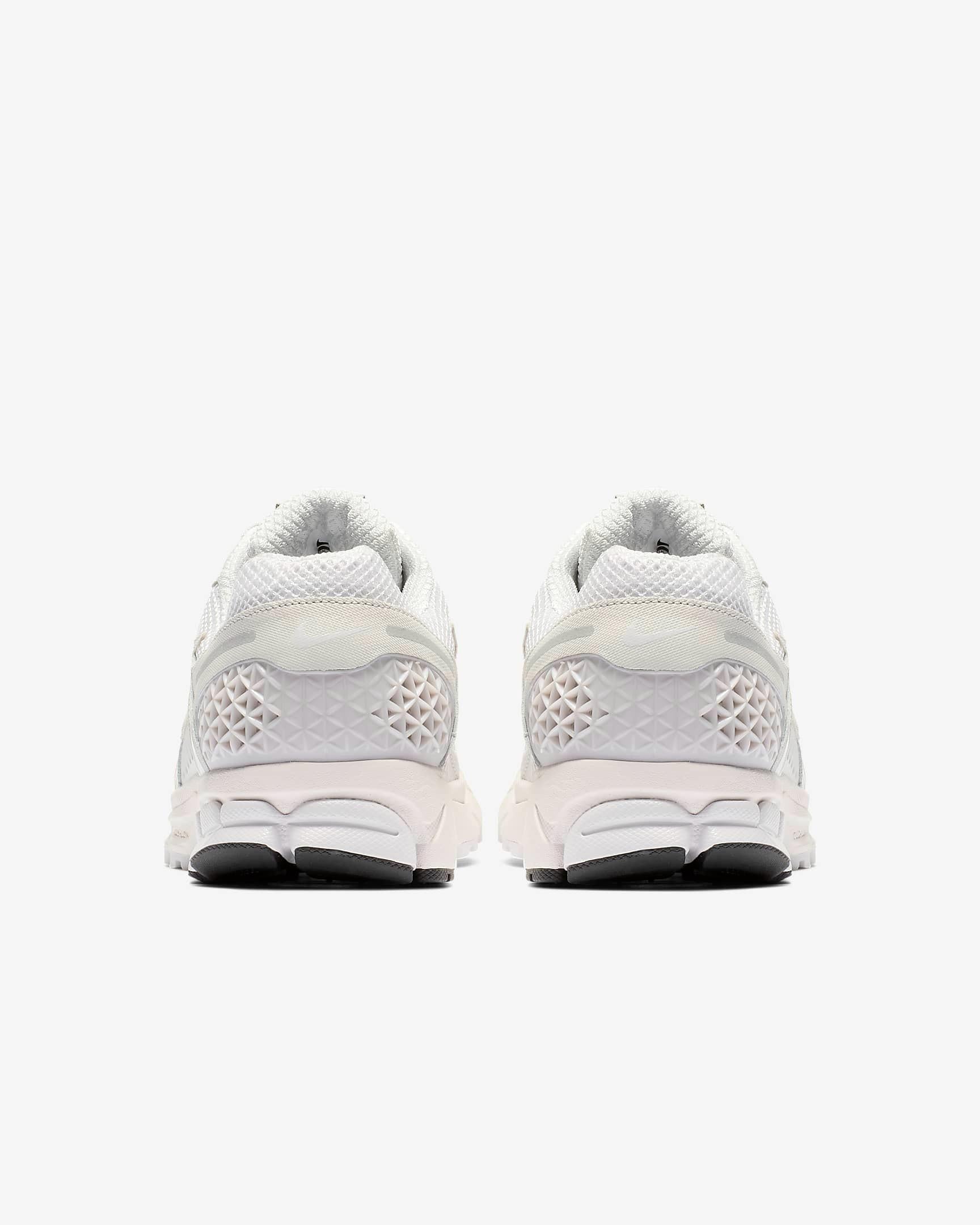 Zoom Vomero 5 BV1358 001 NIKE 