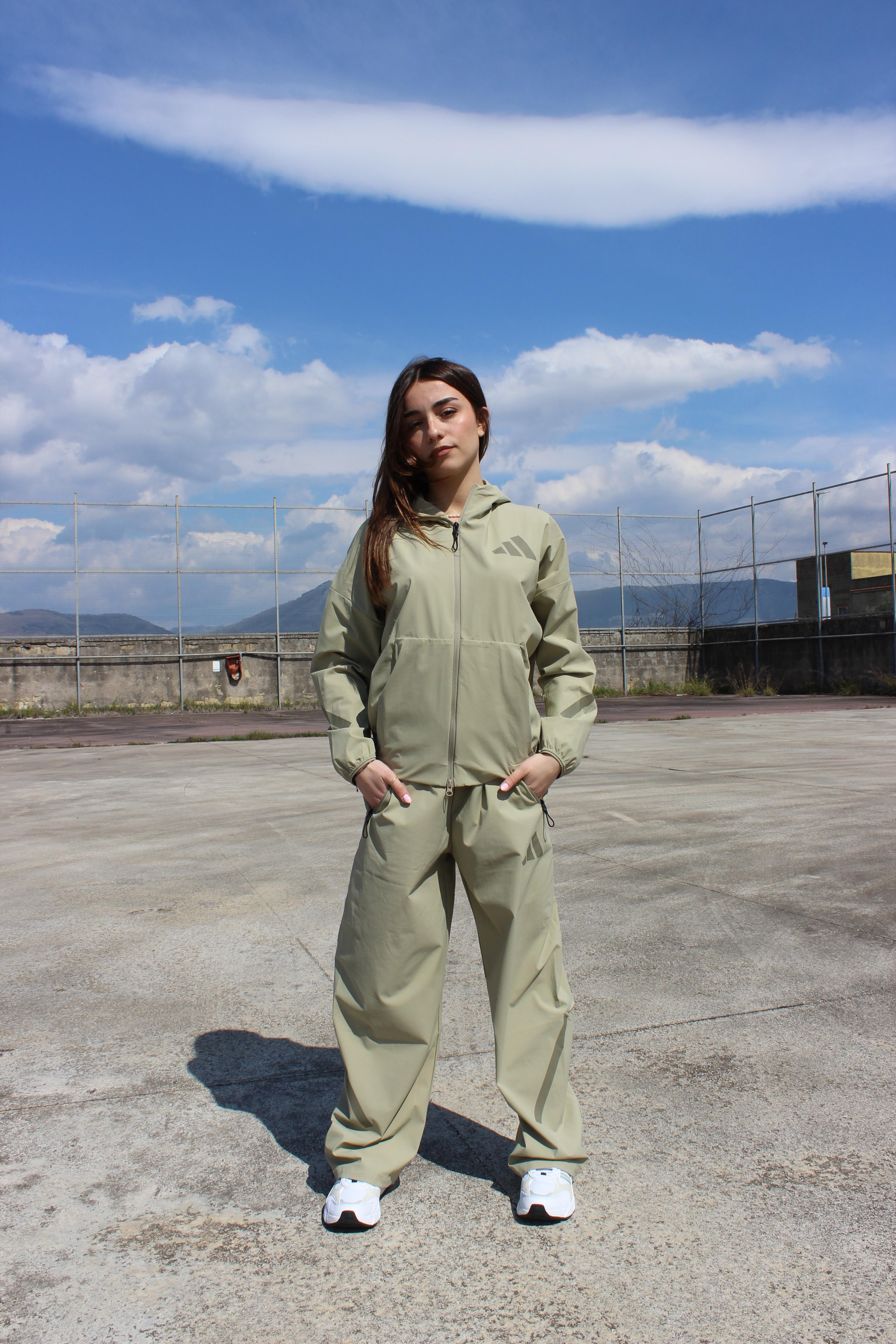 Essential Tracksuit KD8476 - ADIDAS 