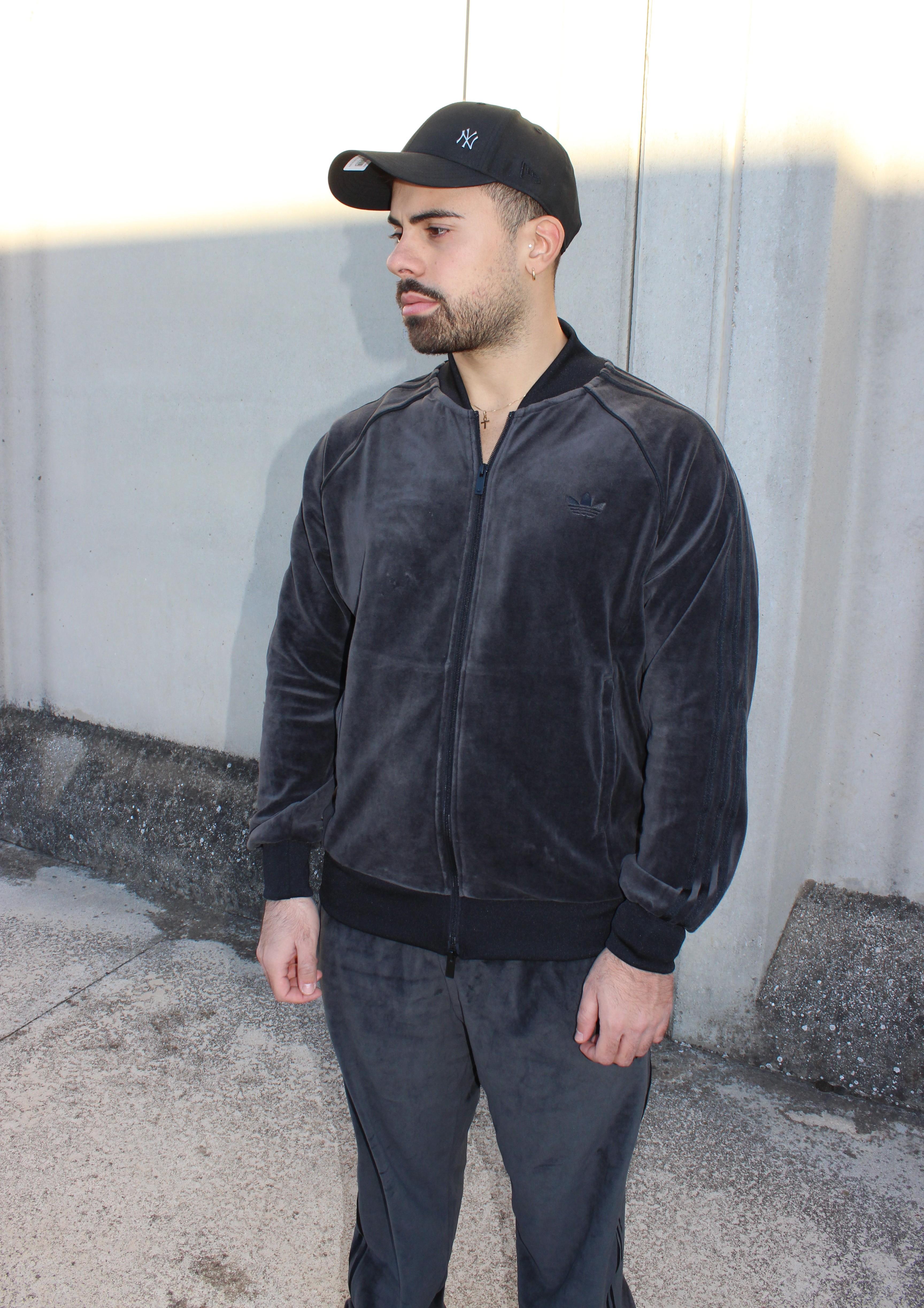 SST Adicolor Velour Tracksuit JX1559 UNI ADIDAS 