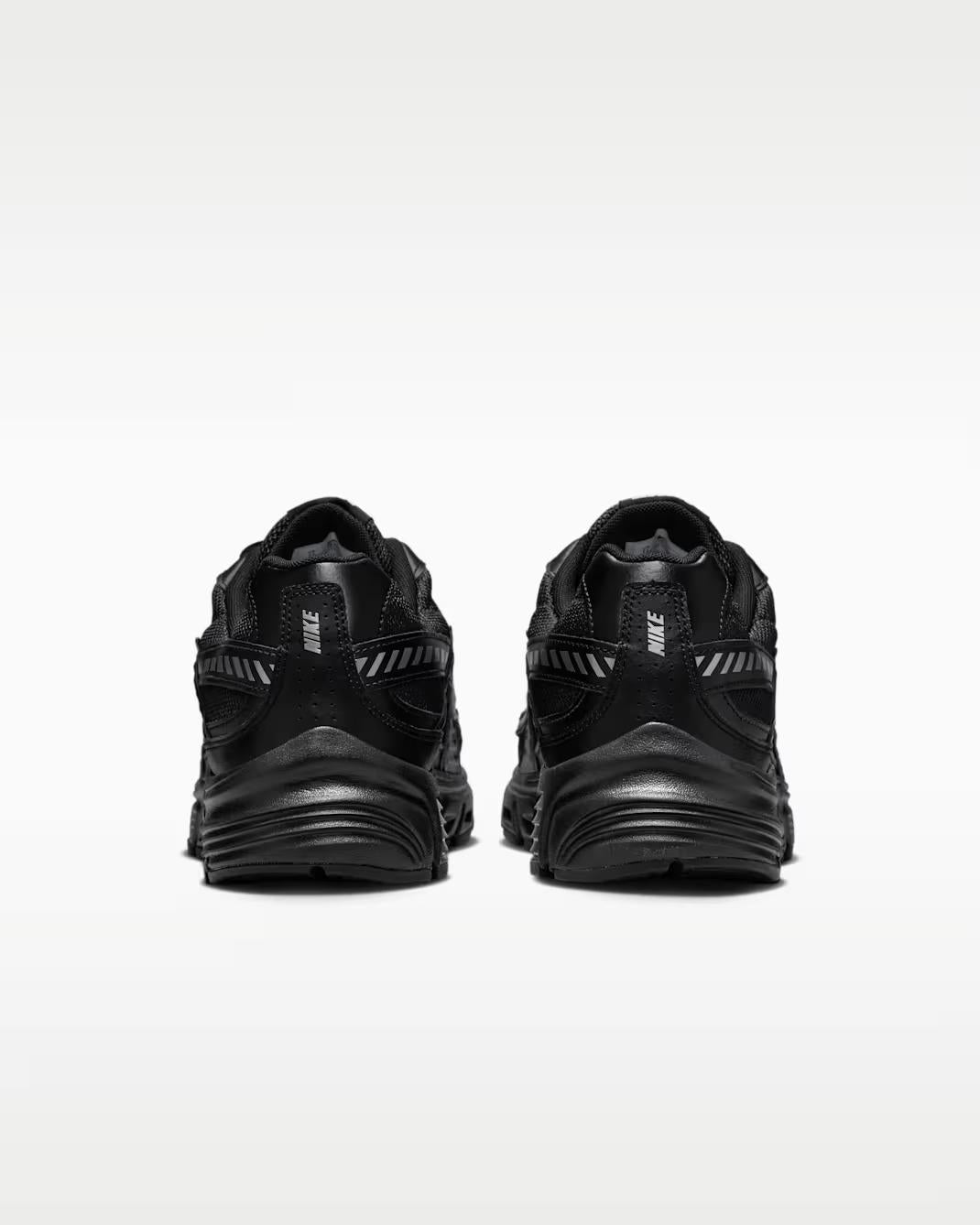 Nike Initiator IB4595 001 NIKE 