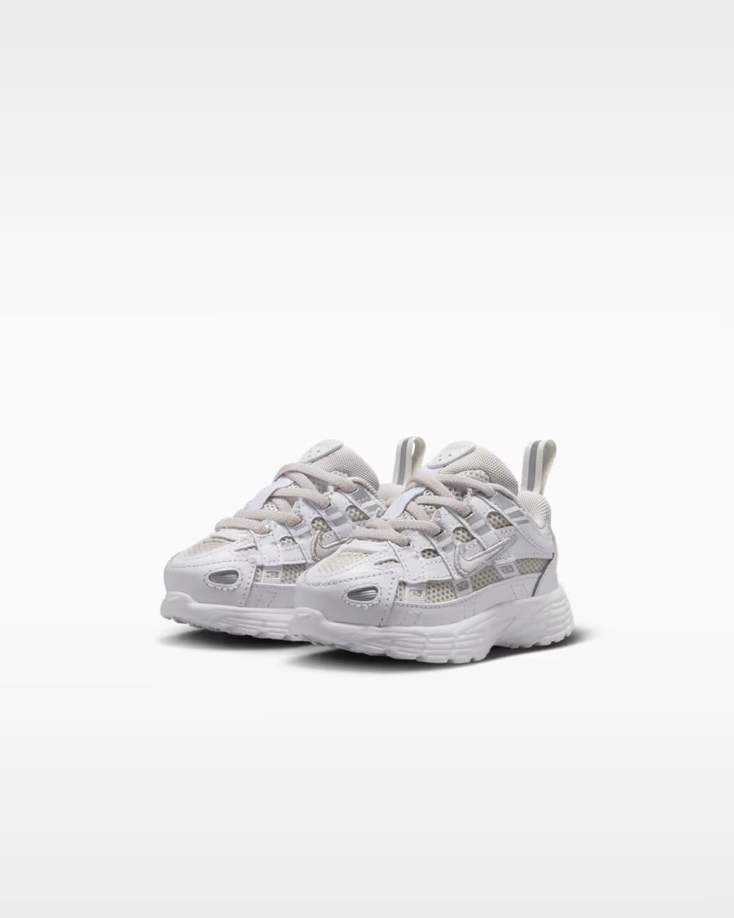 Nike P-6000 IO4646 017 NIKE 