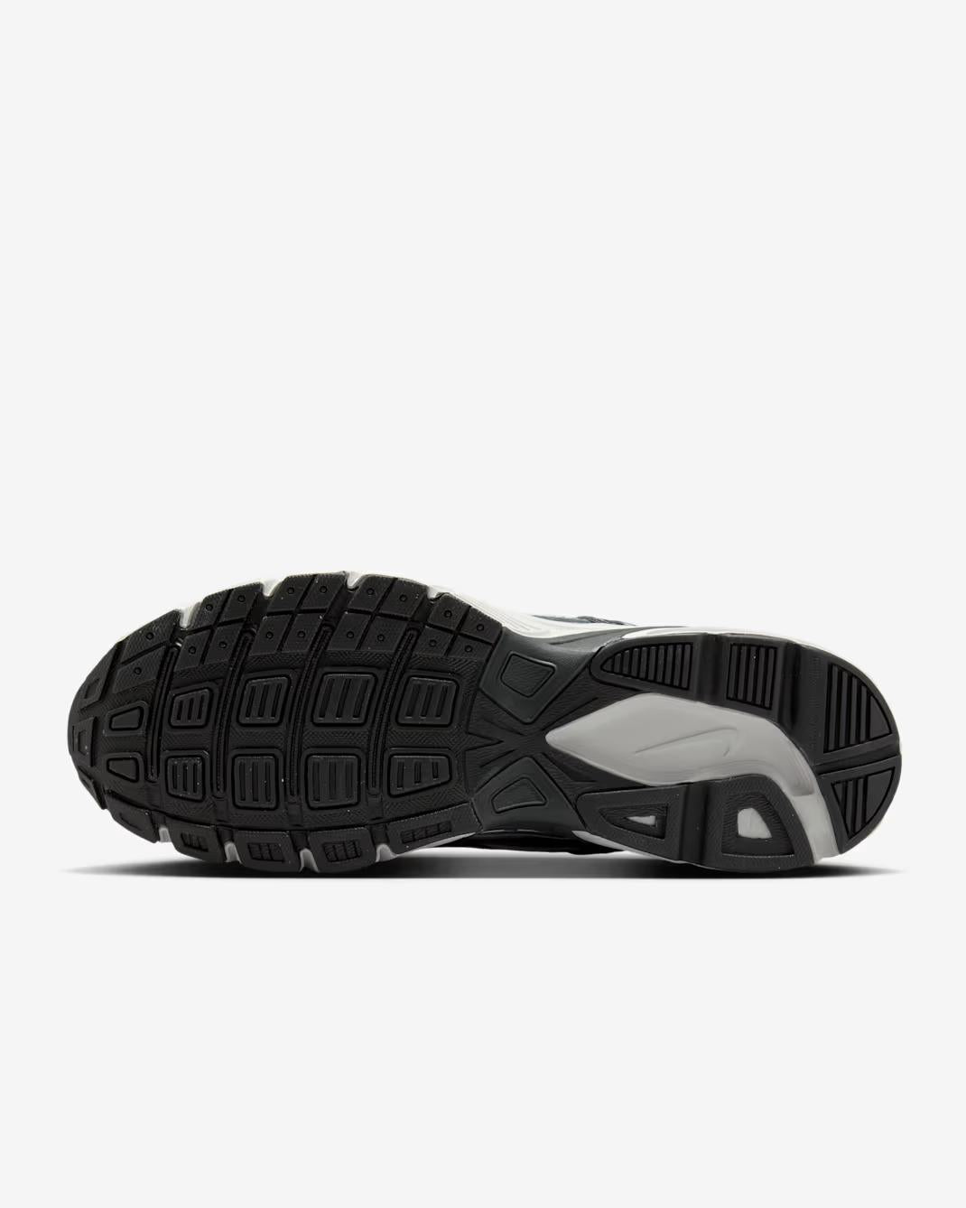 Nike Initiator IB3083 001 NIKE 