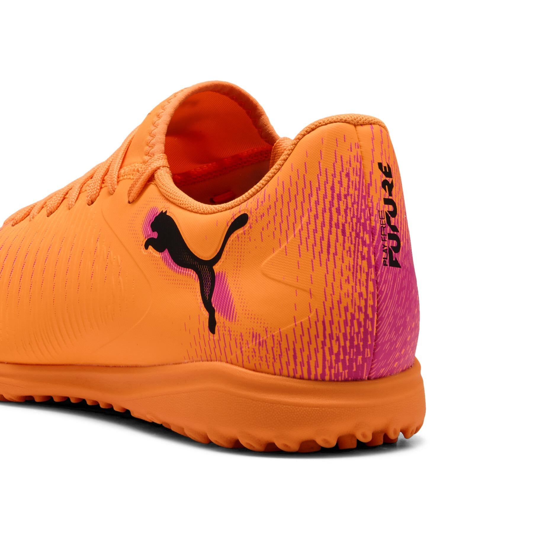 Future 8 Play Tt 108605 03 PUMA 