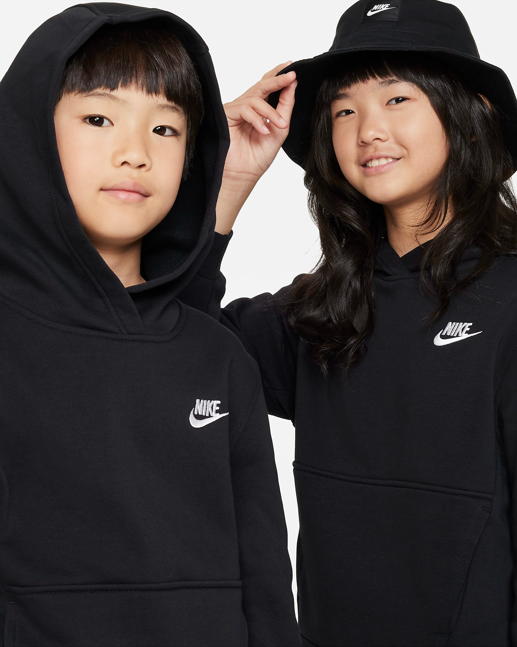 Sportswear Club Fleece FD3000 010 NIKE 