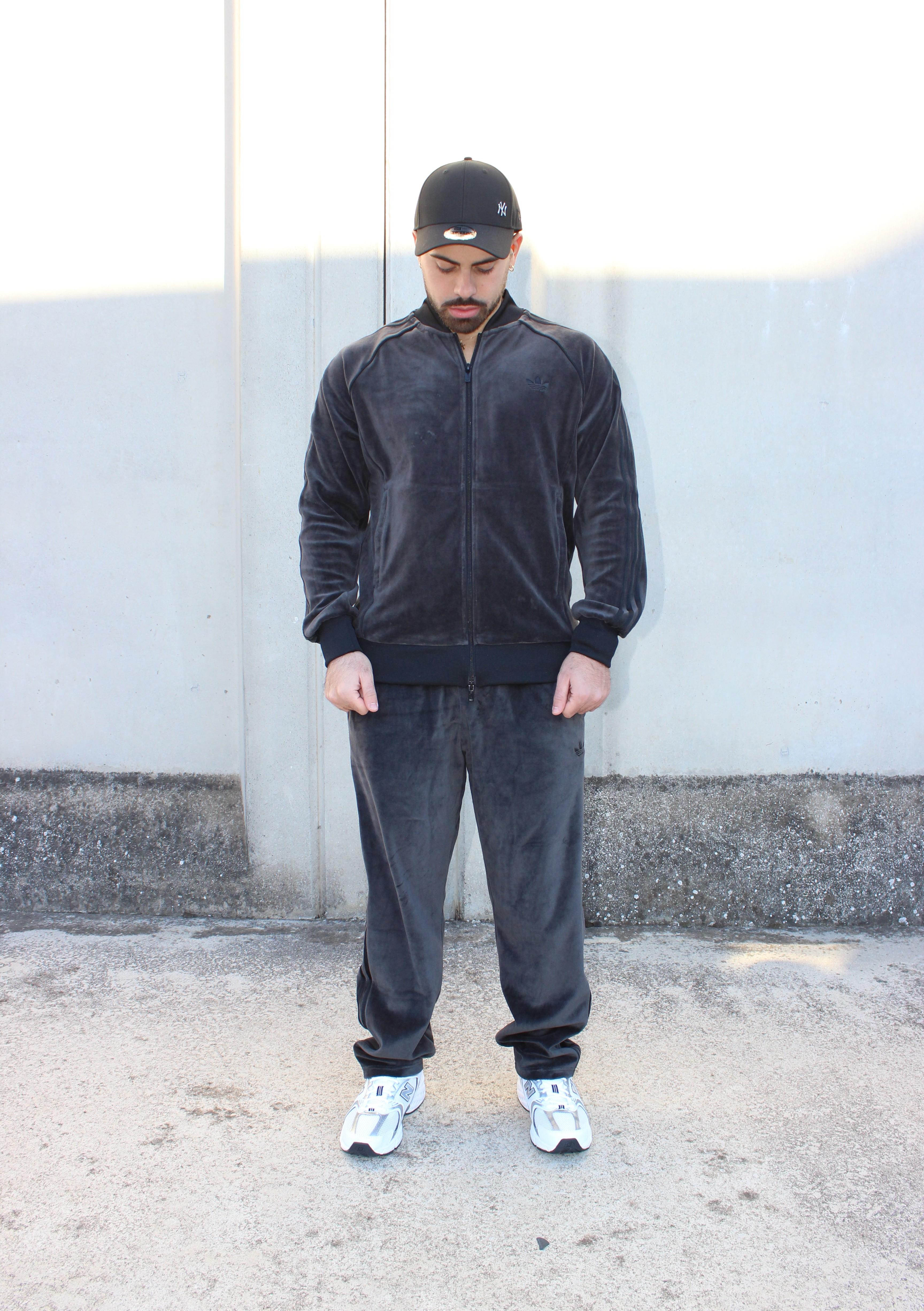 SST Adicolor Velour Tracksuit JX1559 UNI ADIDAS 