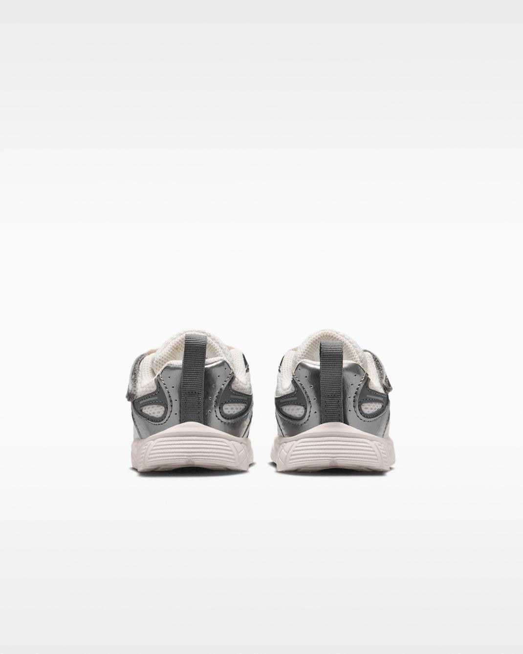 V5 Runner HQ6413 003 NIKE 