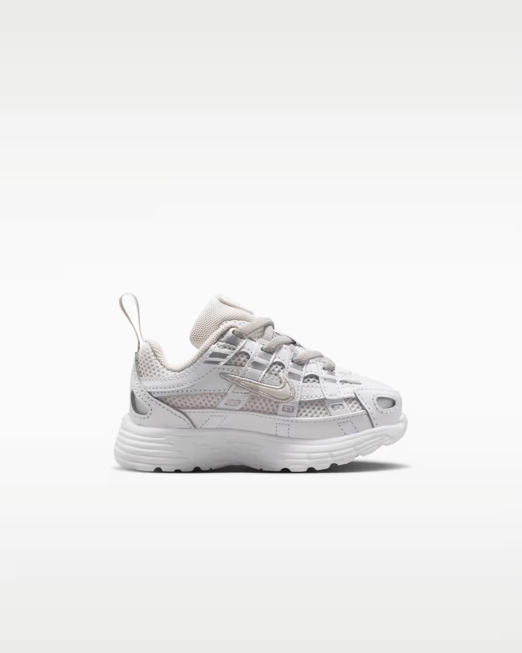 Nike P-6000 IO4646 017 NIKE 