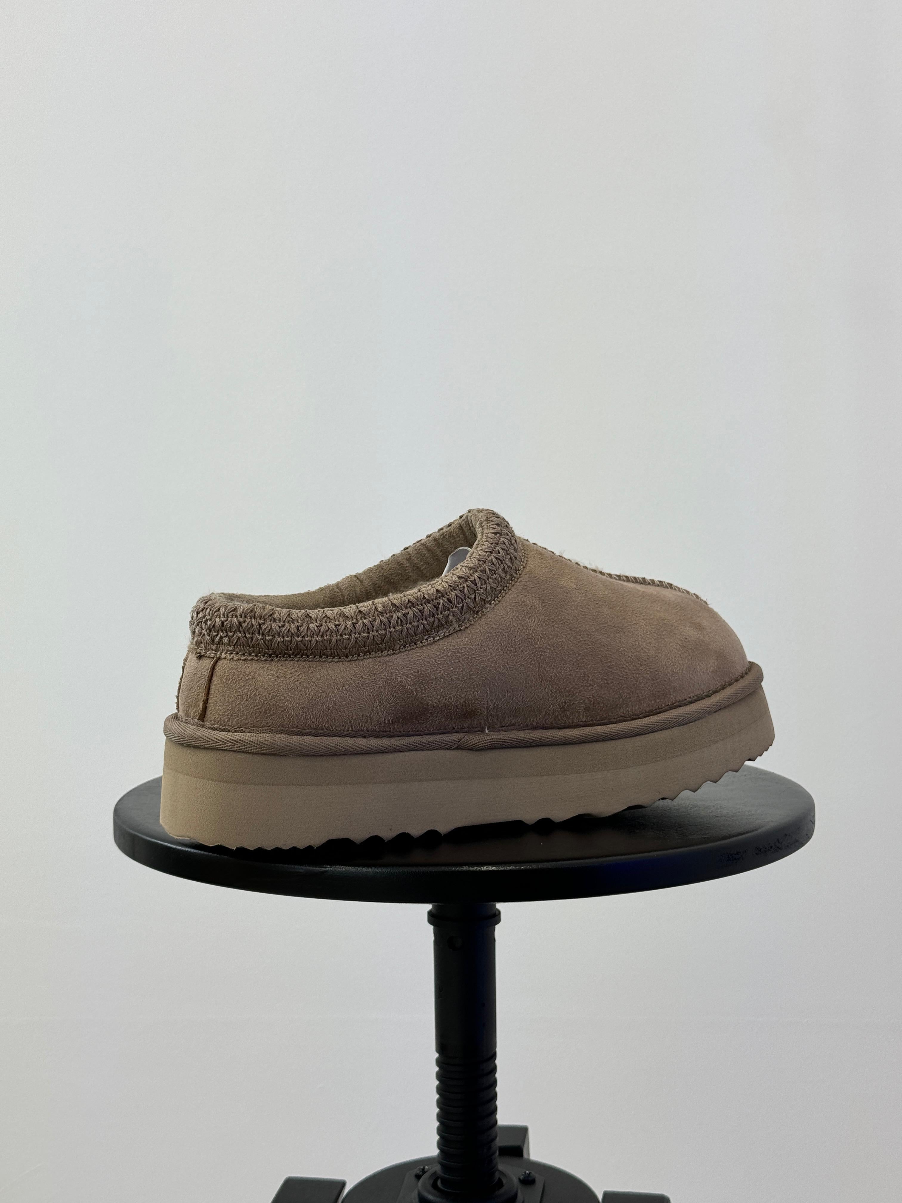 Stivaletto da donna 59561 NUEZ TAUPE MTNG 