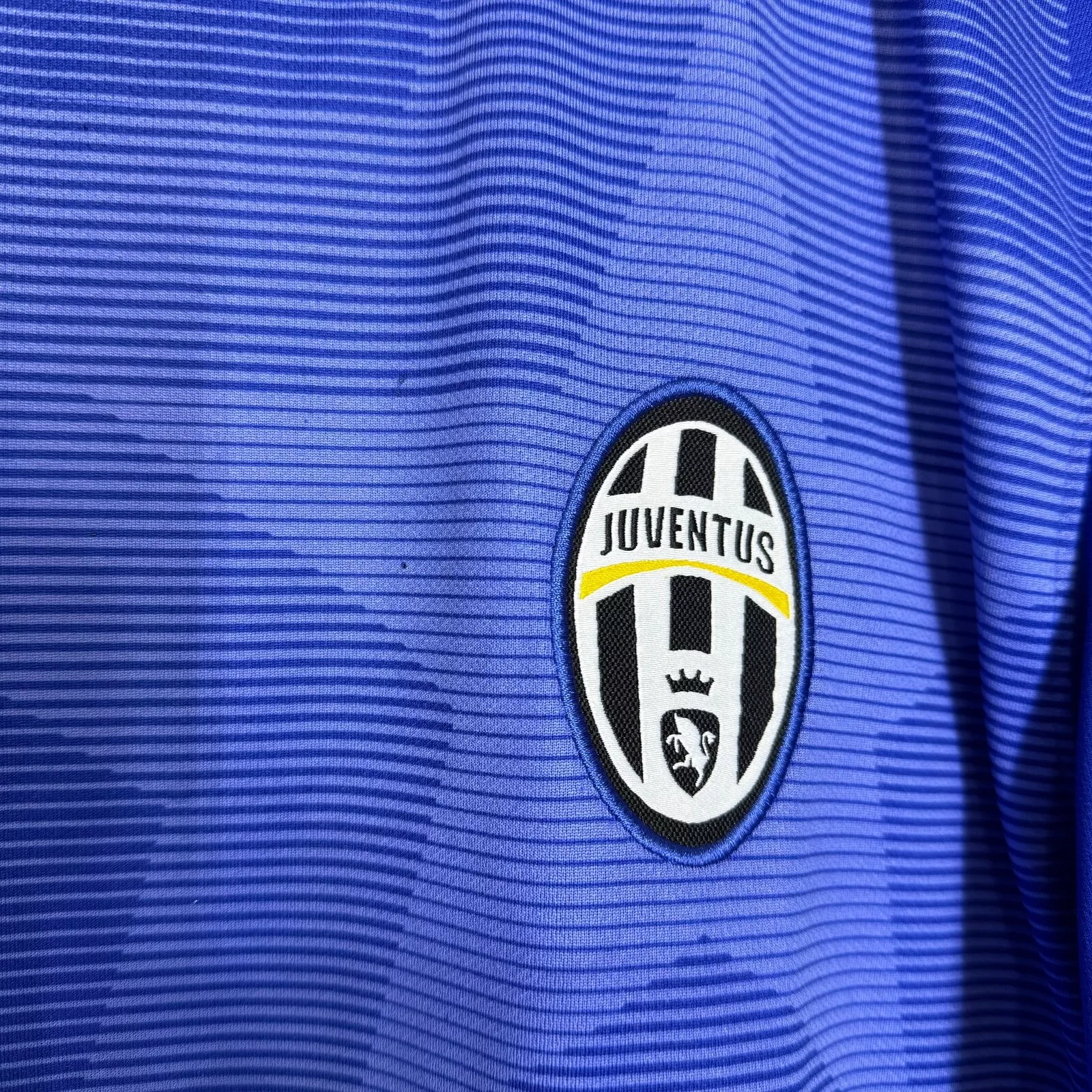2014-15 Juventus Nike Away 611078 472 NIKE 