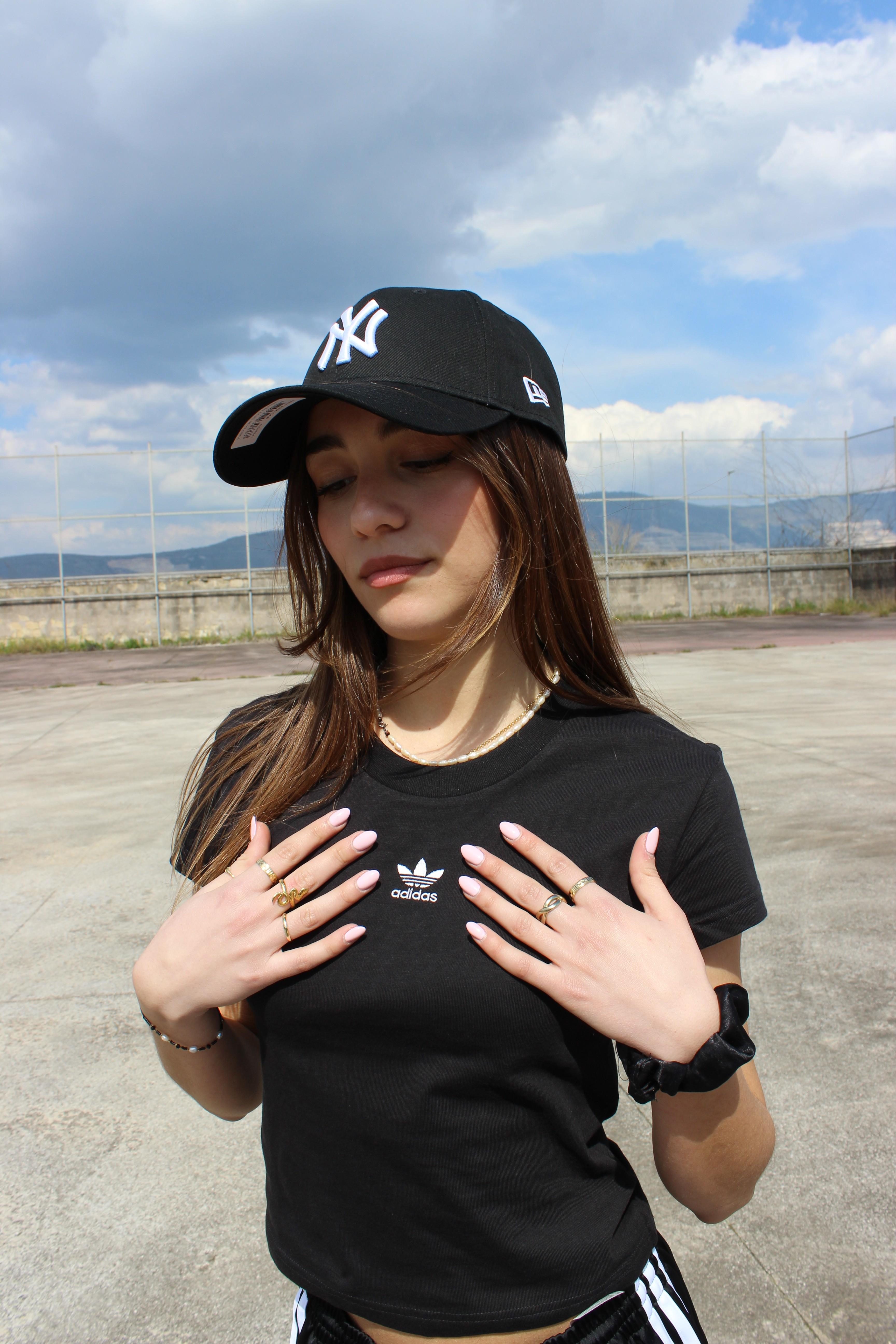 T-shirt Essentials Slim IW5707 UNI ADIDAS 