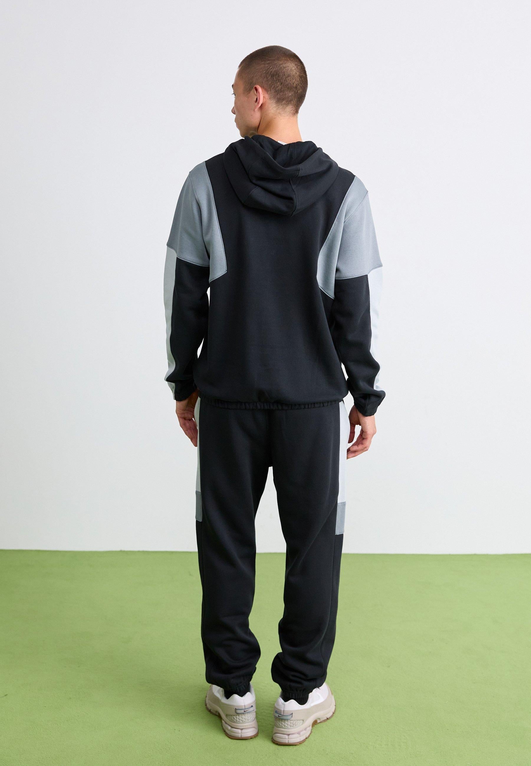 Sportswear Club HV1165 010 NIKE 