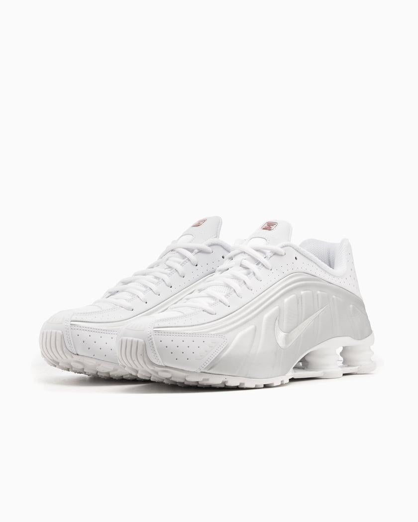 Shox R4 HQ1988 101 NIKE 
