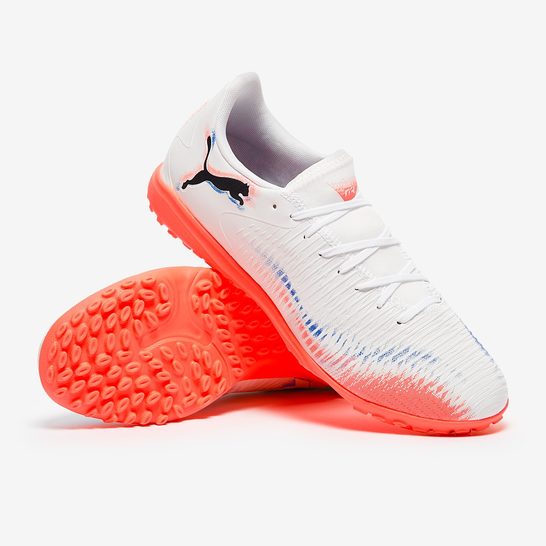 Future 8 Play Tt 108605 01 PUMA 