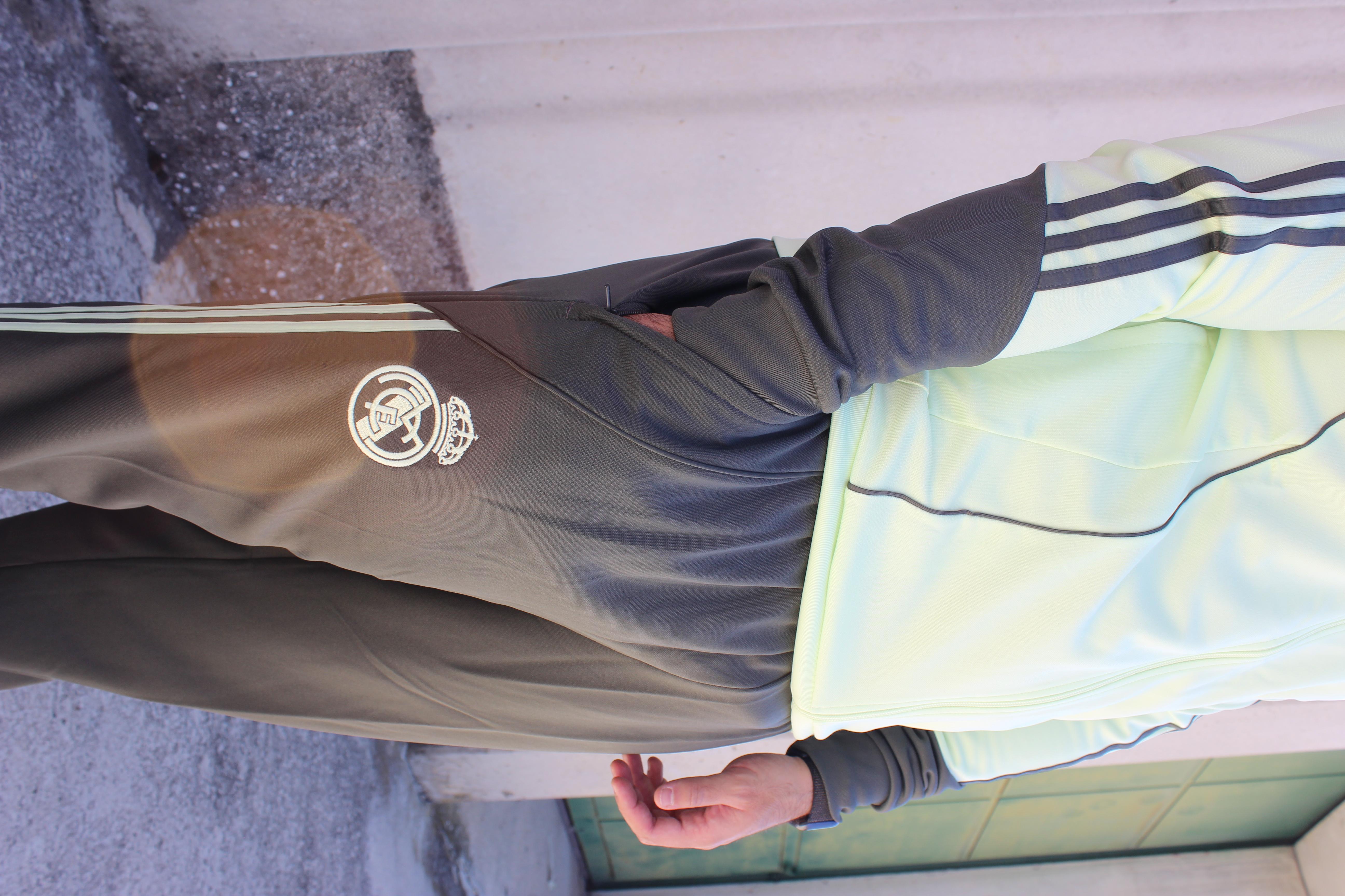 Real Madrid Terrace Icons Track Top JP4013 UNI ADIDAS 