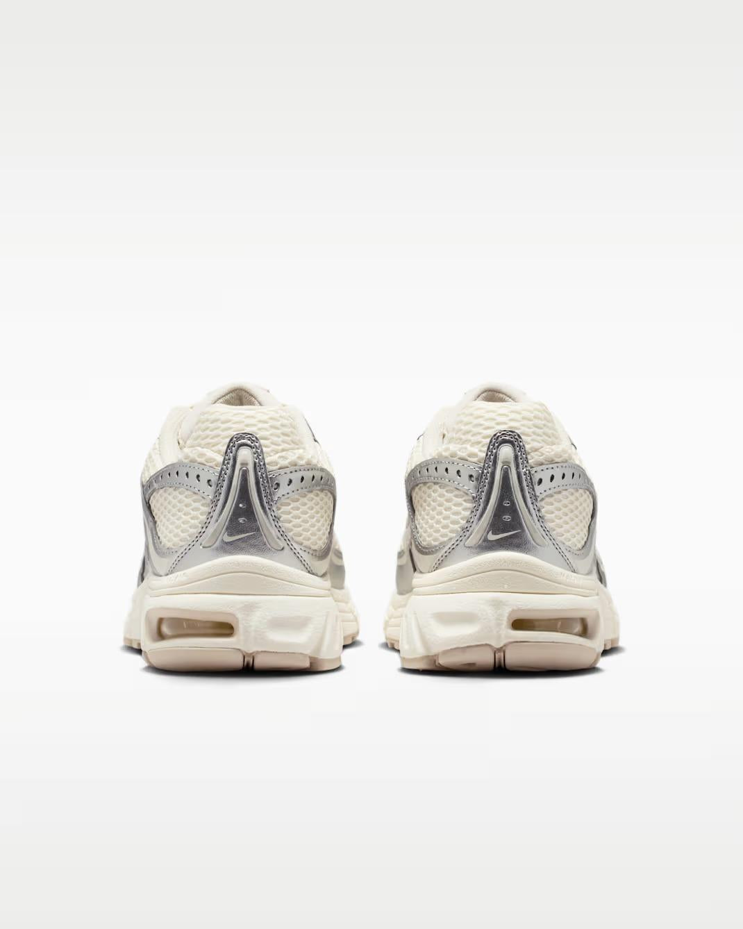 Nike Air Max Moto 2K HQ2056 108 NIKE 